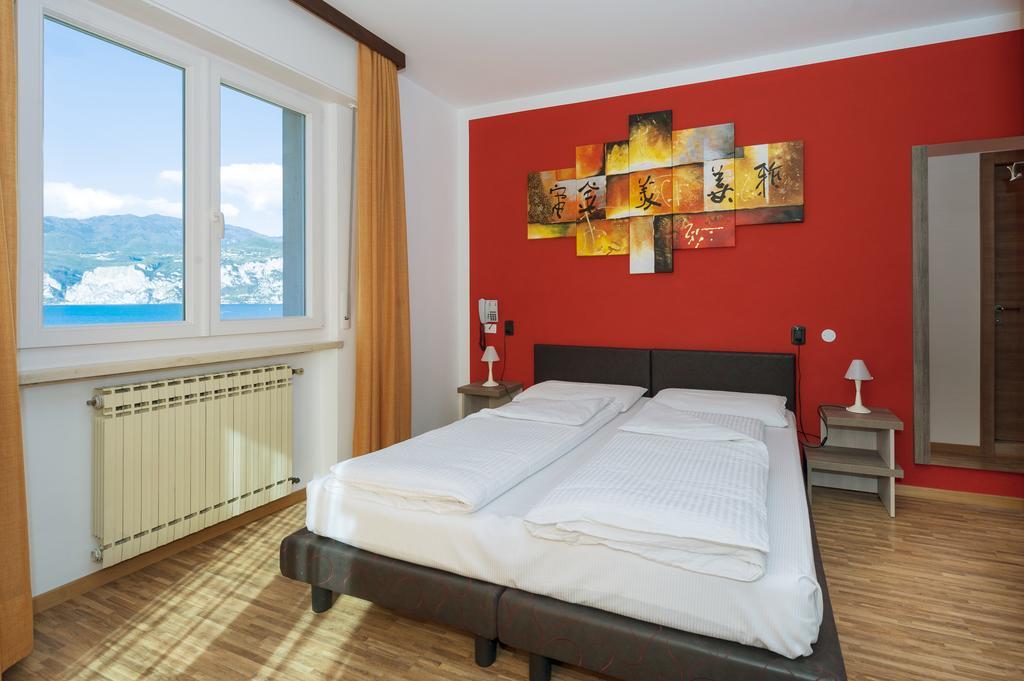 Hotel Garni Ischia 말세진느 객실 사진